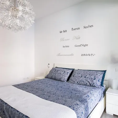Luxury With Terrace - Forze Armate Apartment