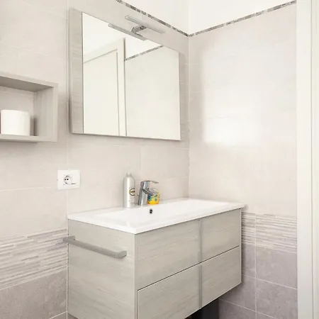 Luxury With Terrace - Forze Armate